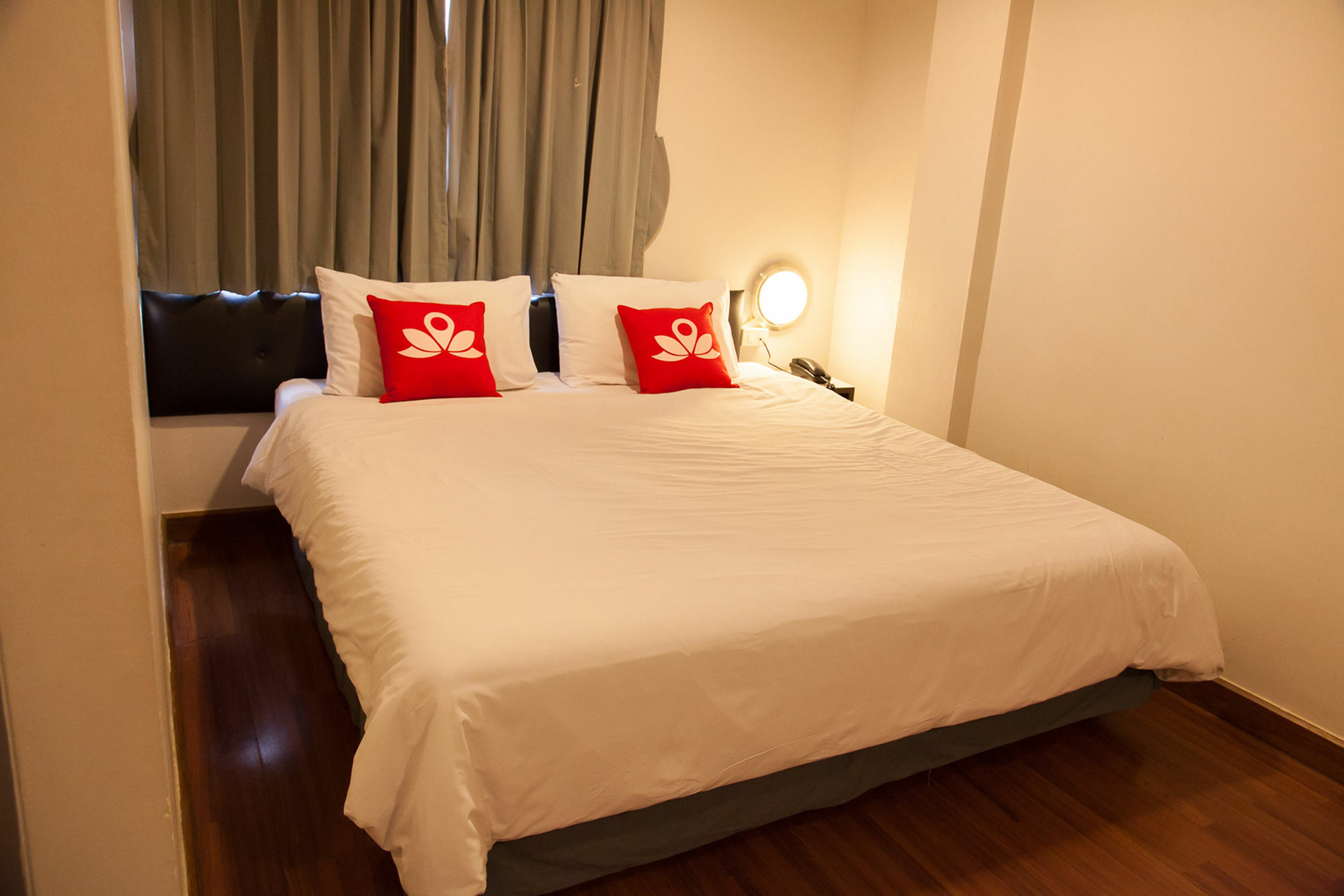 Zen Rooms Pratunam 방콕 외부 사진